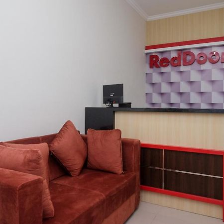 Reddoorz Near Kawasan Bandara Ahmad Yani Semarang 2 Otel Dış mekan fotoğraf